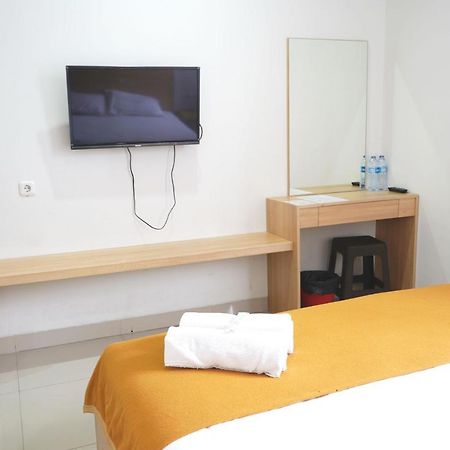 Urooms Tanah Abang Джакарта Екстер'єр фото