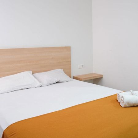 Urooms Tanah Abang Джакарта Екстер'єр фото