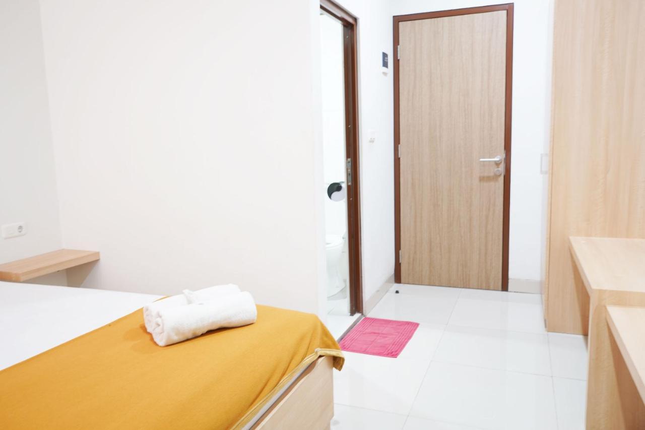 Urooms Tanah Abang Джакарта Екстер'єр фото