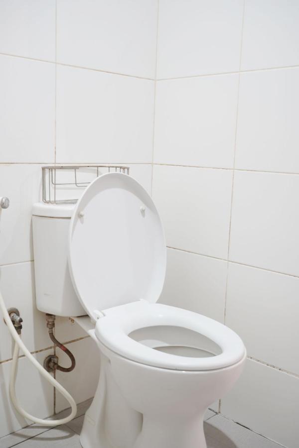 Urooms Tanah Abang Джакарта Екстер'єр фото